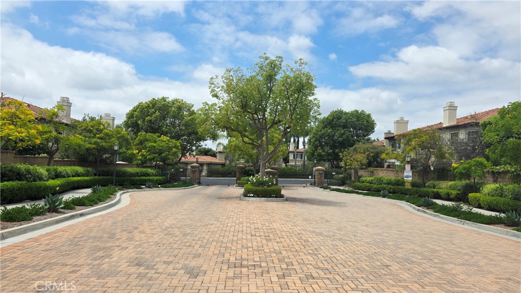 447 Ridgeway