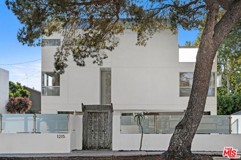 Photo of 1215 7th Avenue, Venice, CA 90291 (MLS # 25597187)