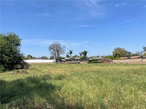 Photo of 711 Meridian, Colton, CA 92324 (MLS # SR25226387)