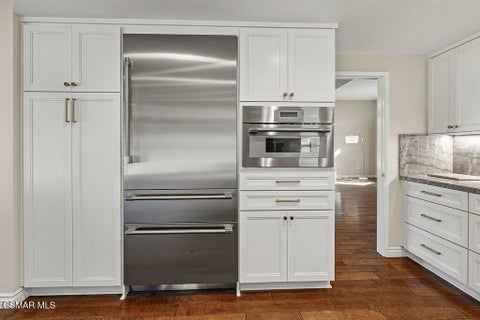 Tiny photo for 721 Sumter Court, Thousand Oaks, CA 91360 (MLS # 226005093)