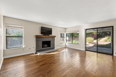 Tiny photo for 721 Sumter Court, Thousand Oaks, CA 91360 (MLS # 226005093)