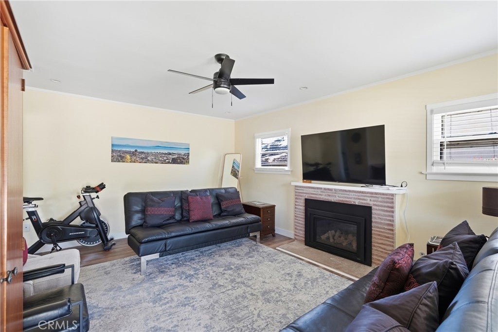 319 W Mission Street