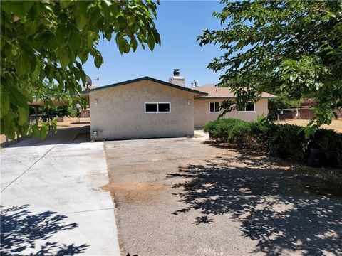 Photo of 9593 Delmar Ave, Hesperia, CA 92345 (MLS # IV25260303)