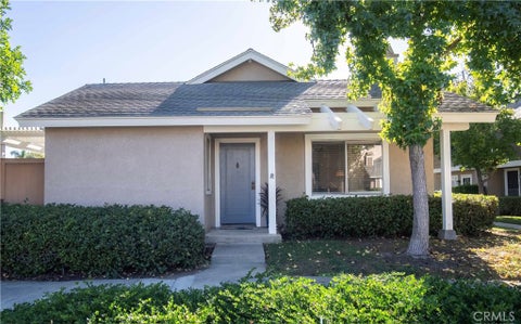 Photo of 13 Hollowglen, Irvine, CA 92604 (MLS # OC26207060)