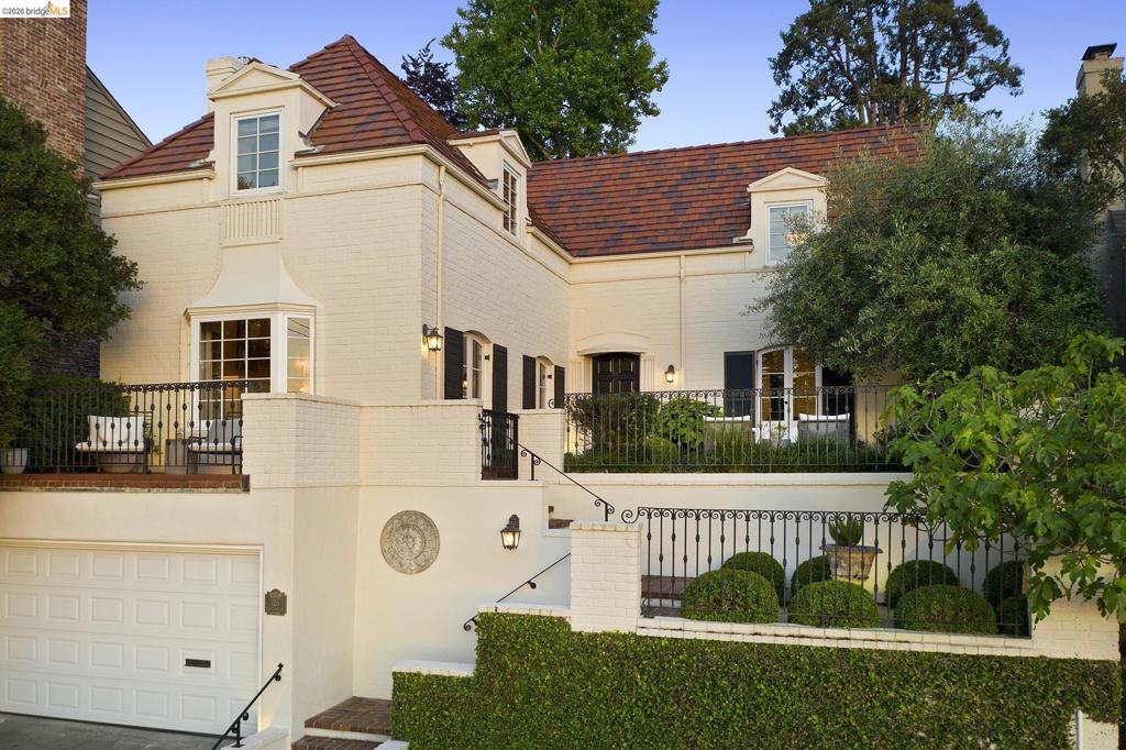 126 Woodland Way