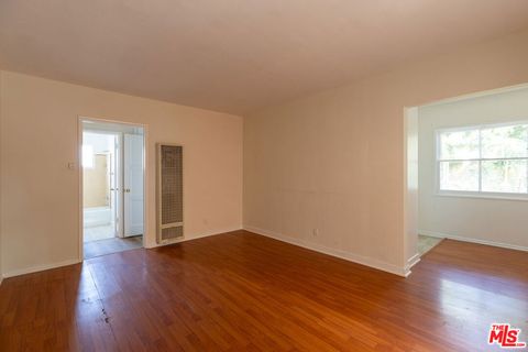 Photo of 1314 1/4 S Barrington Avenue, Los Angeles, CA 90025 (MLS # 24398127) Photo of 1314 1/4 S Barrington Avenue, Los Angeles, CA 90025 (MLS # 24398127)