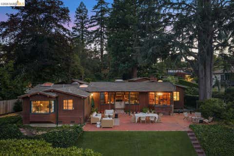 Photo of 661 Woodmont Ave AVE, Berkeley, CA 94708 (MLS # 41143834)