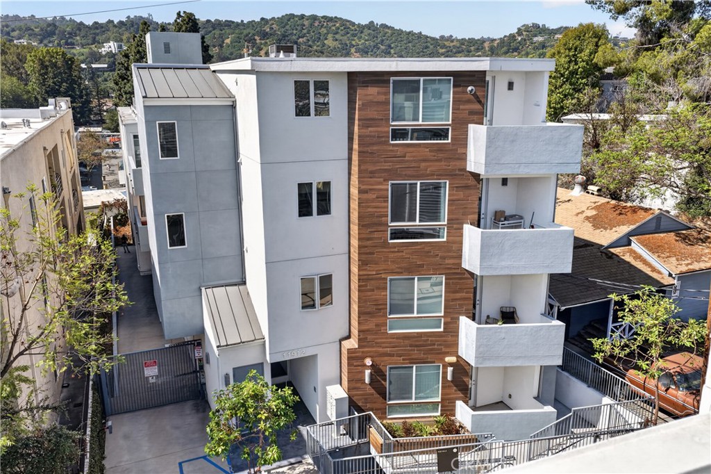 11912 Laurelwood 101