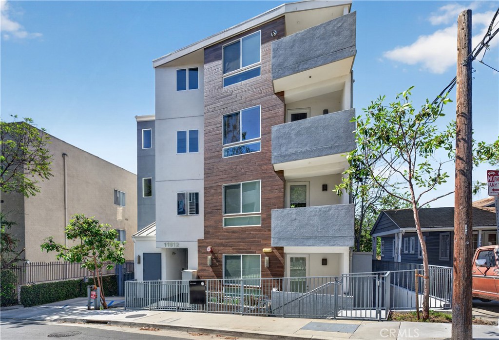 11912 Laurelwood Dr. 101