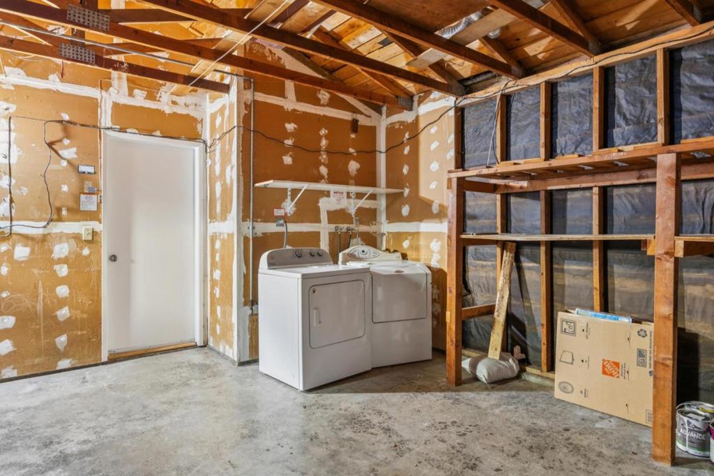 Properties 3 1557 Mizzen Lane