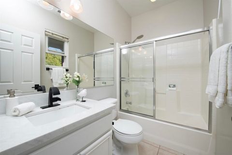 Tiny photo for 6283 Citracado CIR, Carlsbad, CA 92009 (MLS # 260013155SD)