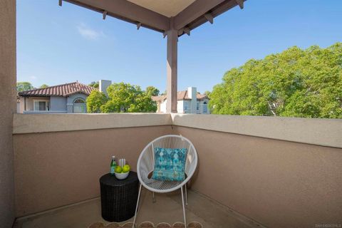 Tiny photo for 6283 Citracado CIR, Carlsbad, CA 92009 (MLS # 260013155SD)