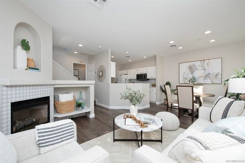 Tiny photo for 6283 Citracado CIR, Carlsbad, CA 92009 (MLS # 260013155SD)