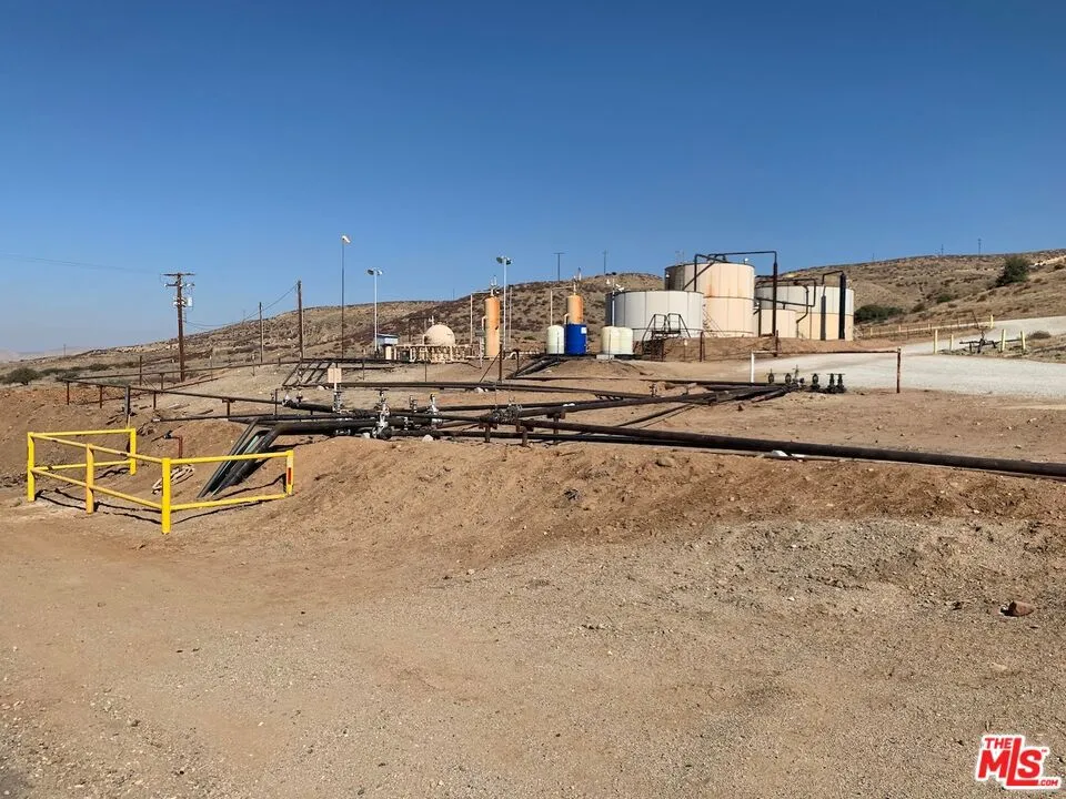 New Cuyama, California 93254, United States, ,Commercial,Active,21935