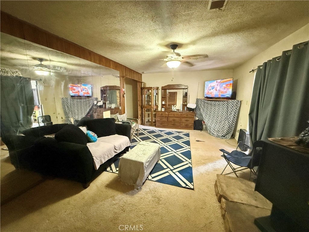 3096 Lakeview Drive