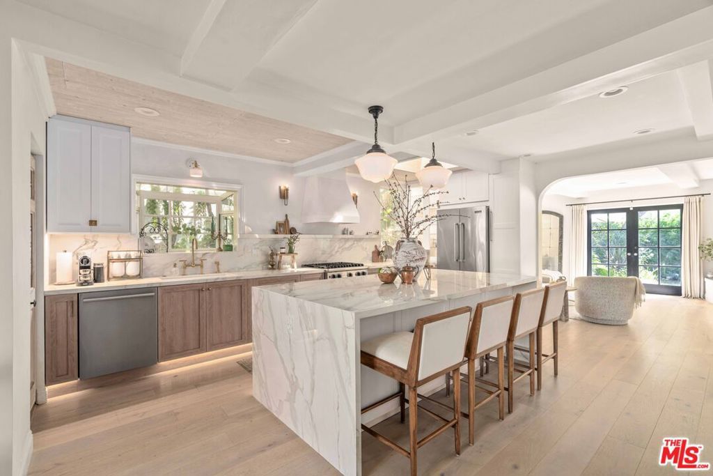Photo of 3339 Bennett Drive, Los Angeles, CA 90068 (MLS # 25596347)