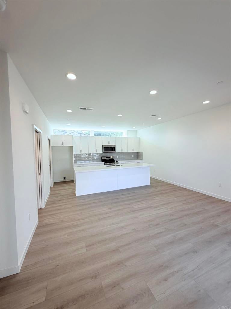 2244 Calle Chanate