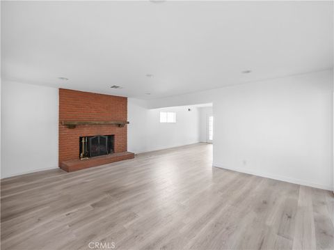 Photo of 14918 Wyandotte Street, Van Nuys, CA 91405 (MLS # GD25192414) Photo of 14918 Wyandotte Street, Van Nuys, CA 91405 (MLS # GD25192414)
