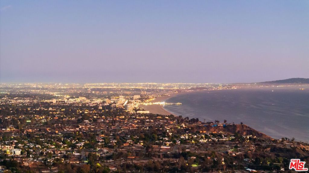 1058 Vista Grande Drive