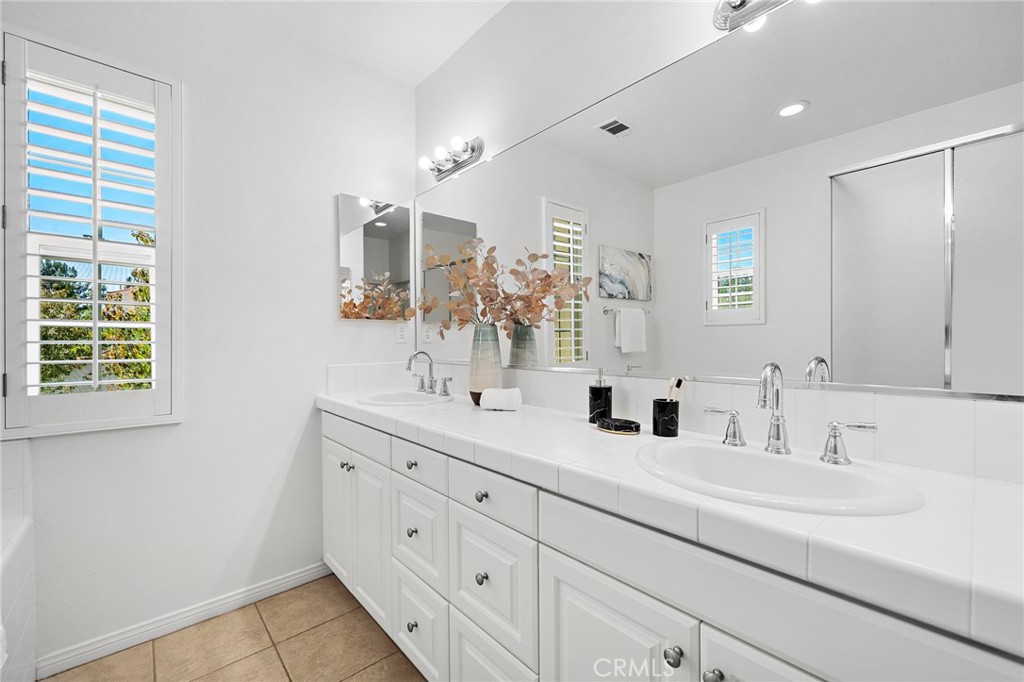 78 Shadywood, Irvine CA 92620 - Photo 10
