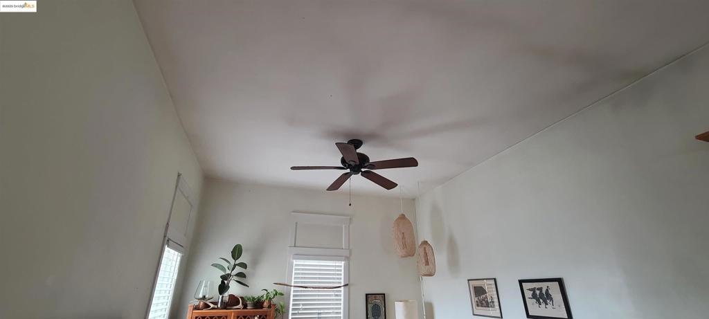 WEST OAK - Residential Income