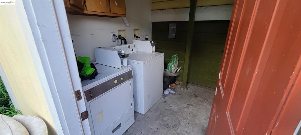 WEST OAK - Residential Income