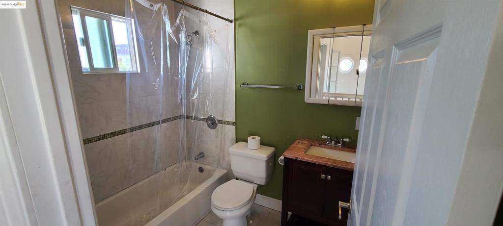 WEST OAK - Residential Income