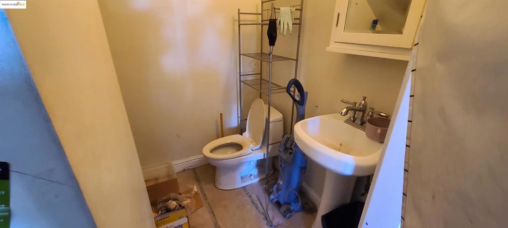 WEST OAK - Residential Income