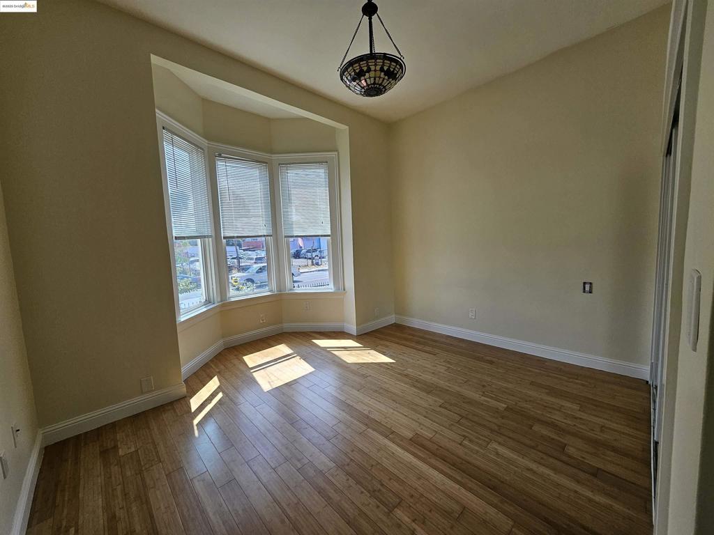 WEST OAK - Residential Income