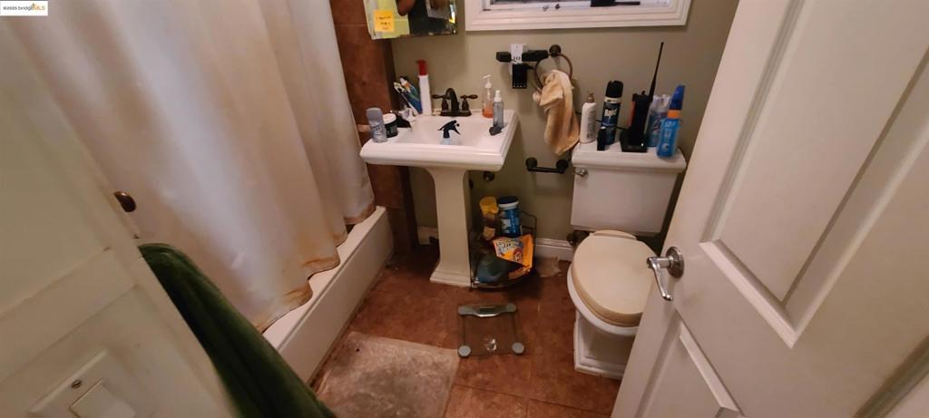 WEST OAK - Residential Income