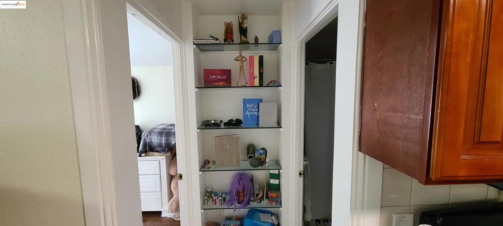 WEST OAK - Residential Income