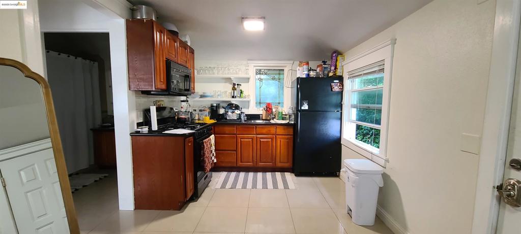 WEST OAK - Residential Income