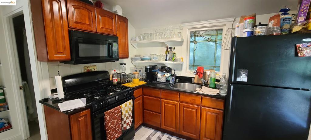 WEST OAK - Residential Income