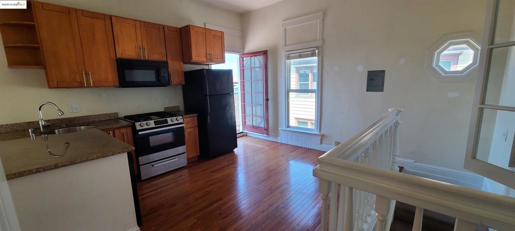 WEST OAK - Residential Income