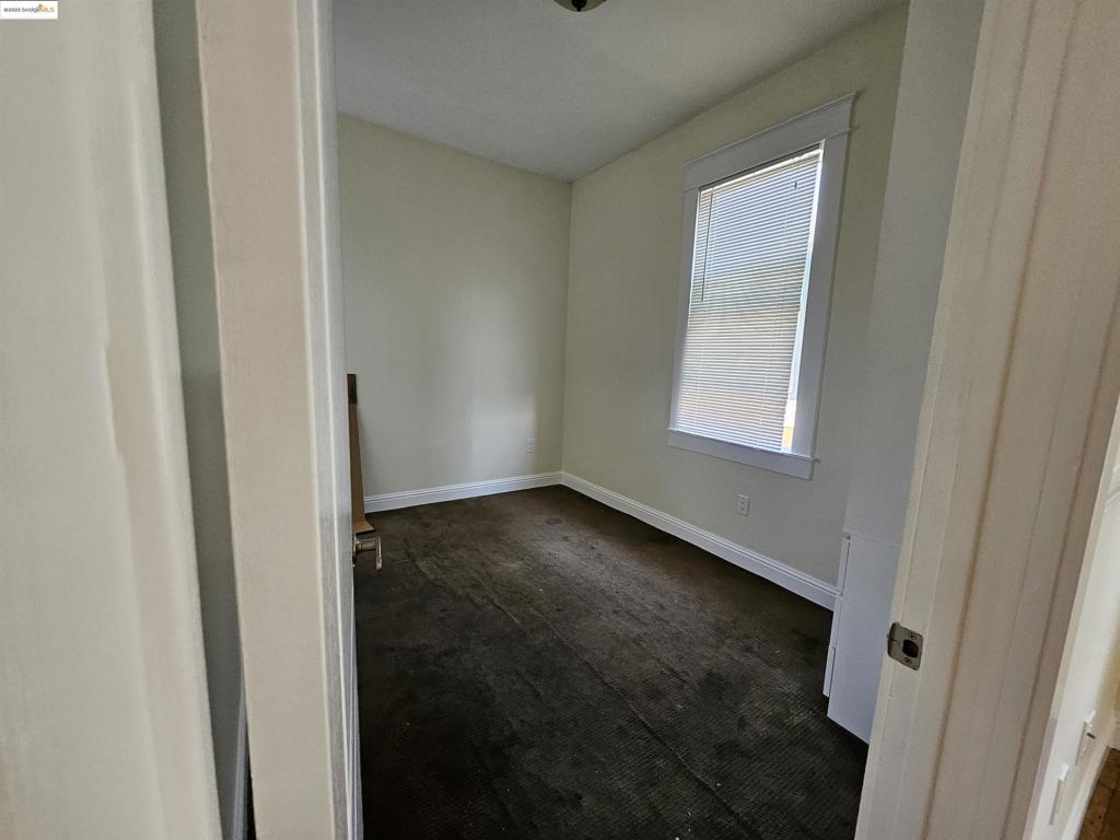 WEST OAK - Residential Income