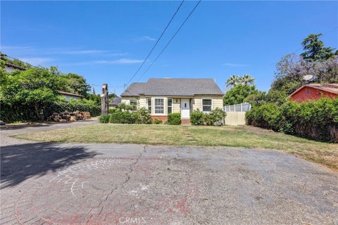 Photo of 5659 Donna Avenue, Tarzana, CA 91356 (MLS # SR26117394)