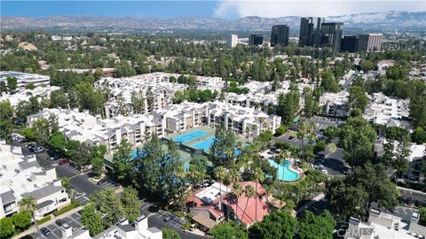 Photo of 5515 Canoga #318, Woodland Hills, CA 91367 (MLS # SR25265159)