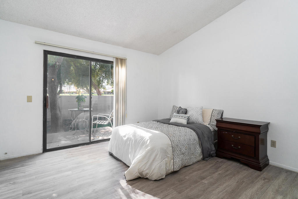 Royal Palms Condos - Residential Lease