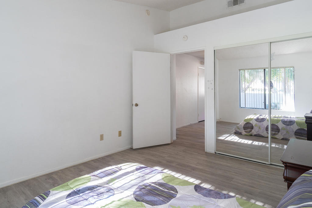 Royal Palms Condos - Residential Lease