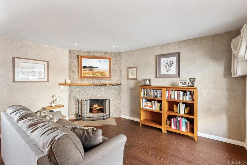 6986 Caminito Perico