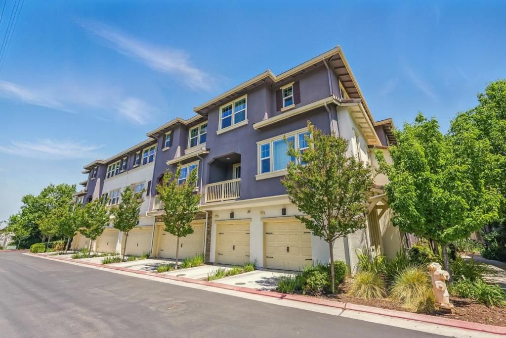 listing image 130729923003814121797