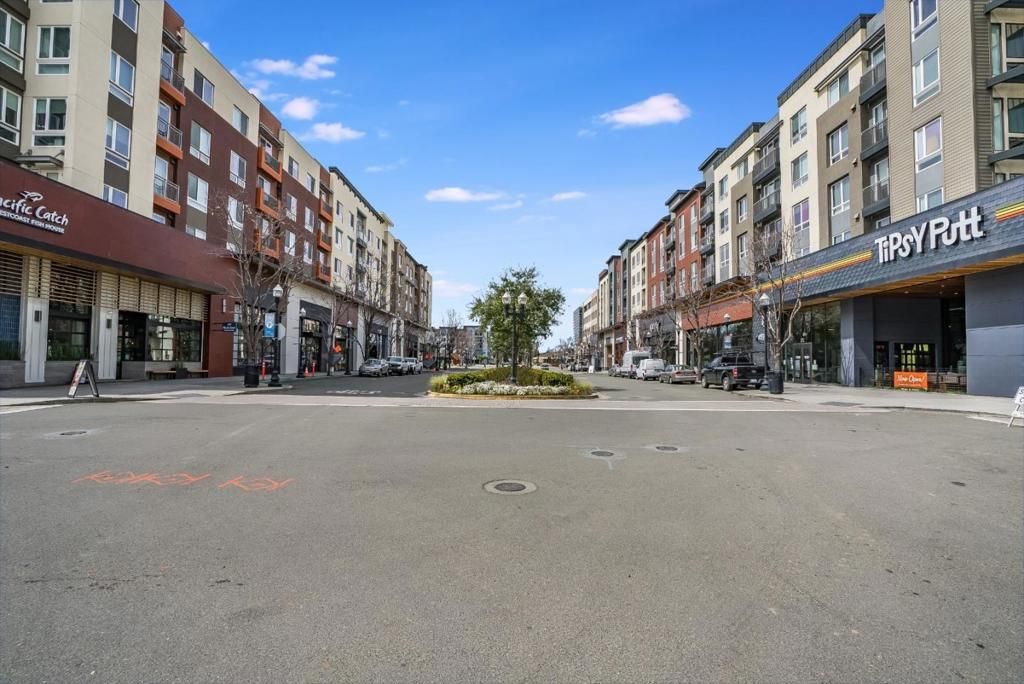 listing image 130725601068983741404