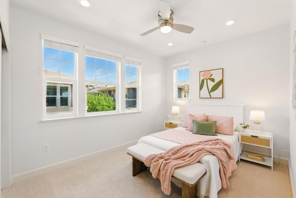 listing image 130729878513909208199