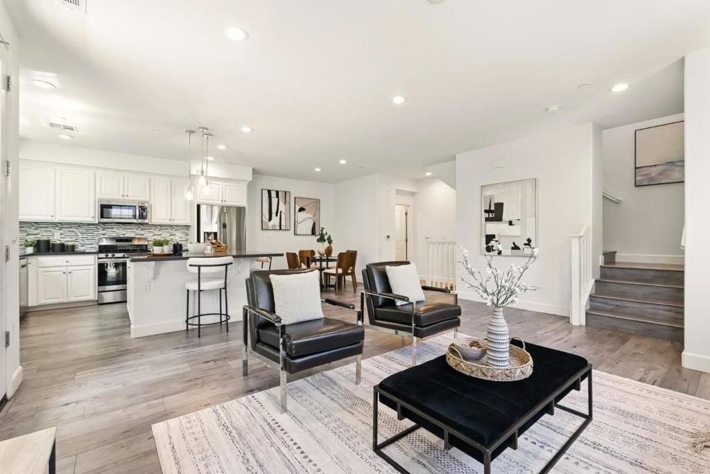 listing image 130725367588764009331