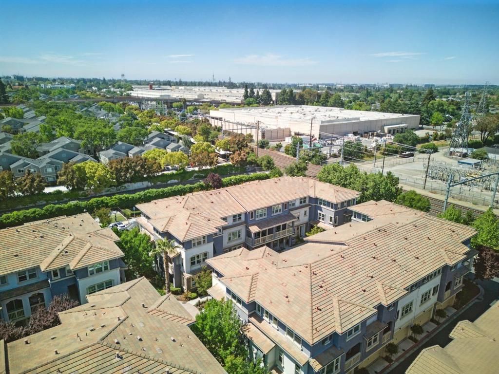 listing image 130729346432028951404