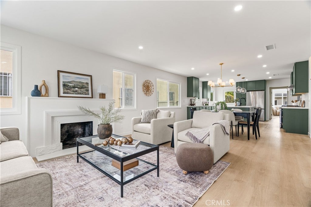 1844 W 39th Street