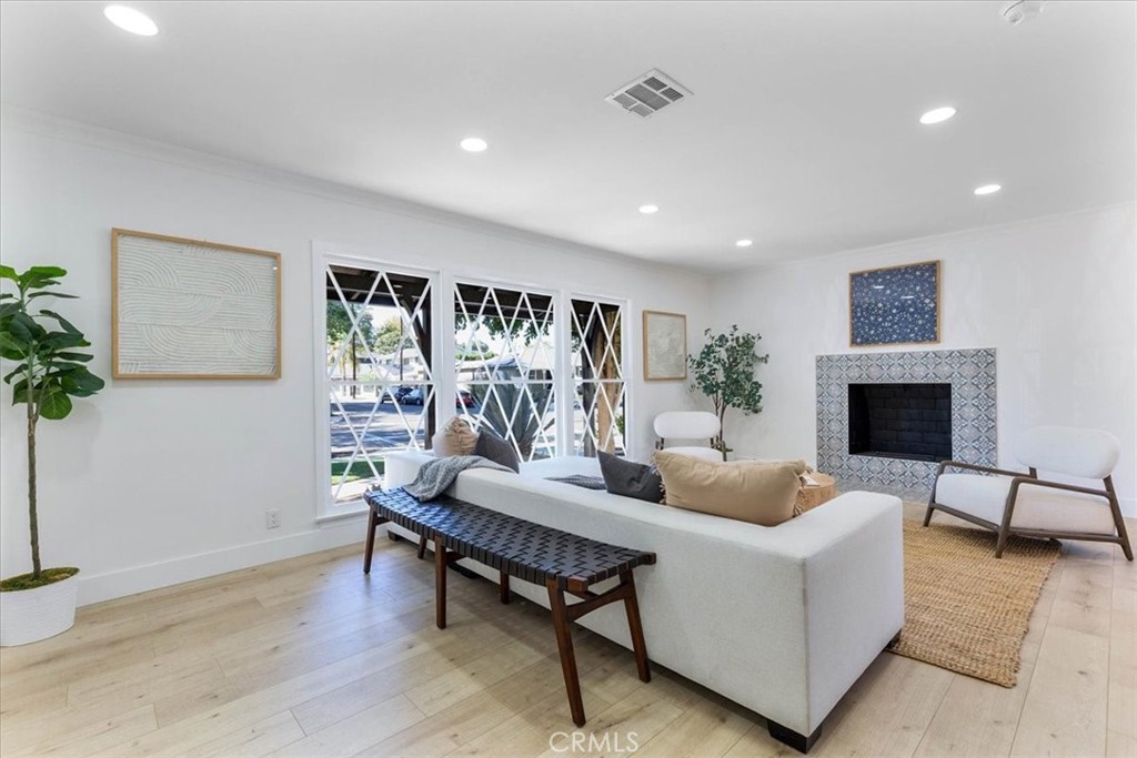 5758 Costello Avenue