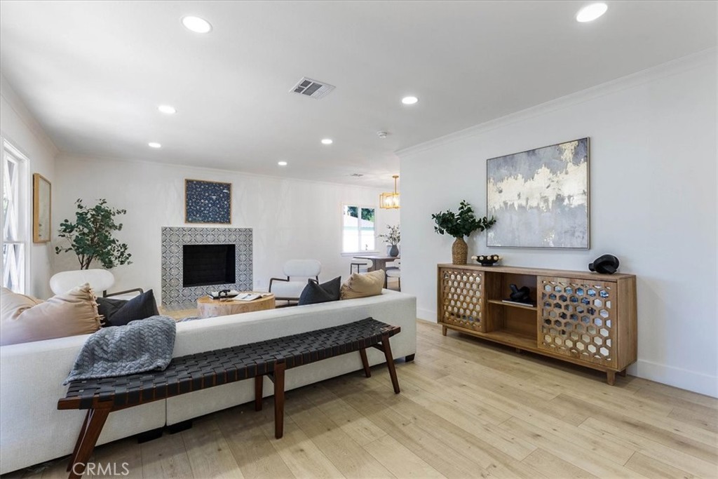 5758 Costello Avenue