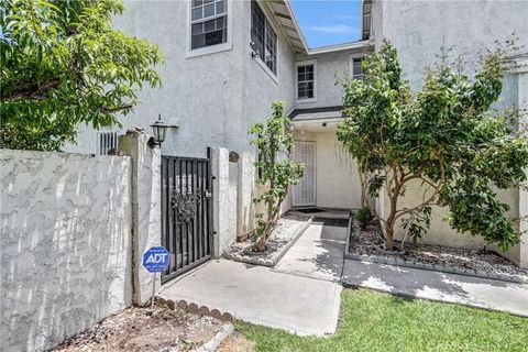 Photo of 1621 Bent Rail Circle, Colton, CA 92324 (MLS # CV26126615)