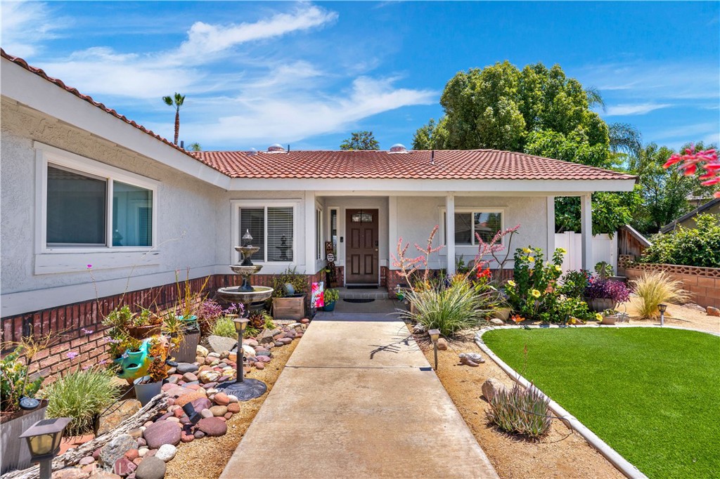 22841 Wind Song Place